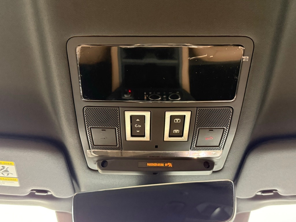 2026 Land Rover Defender X-Dynamic SE - Photo 30