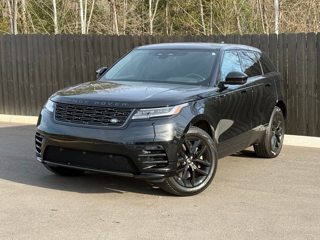 2026 Land Rover Range Rover Velar Dynamic SE's photo