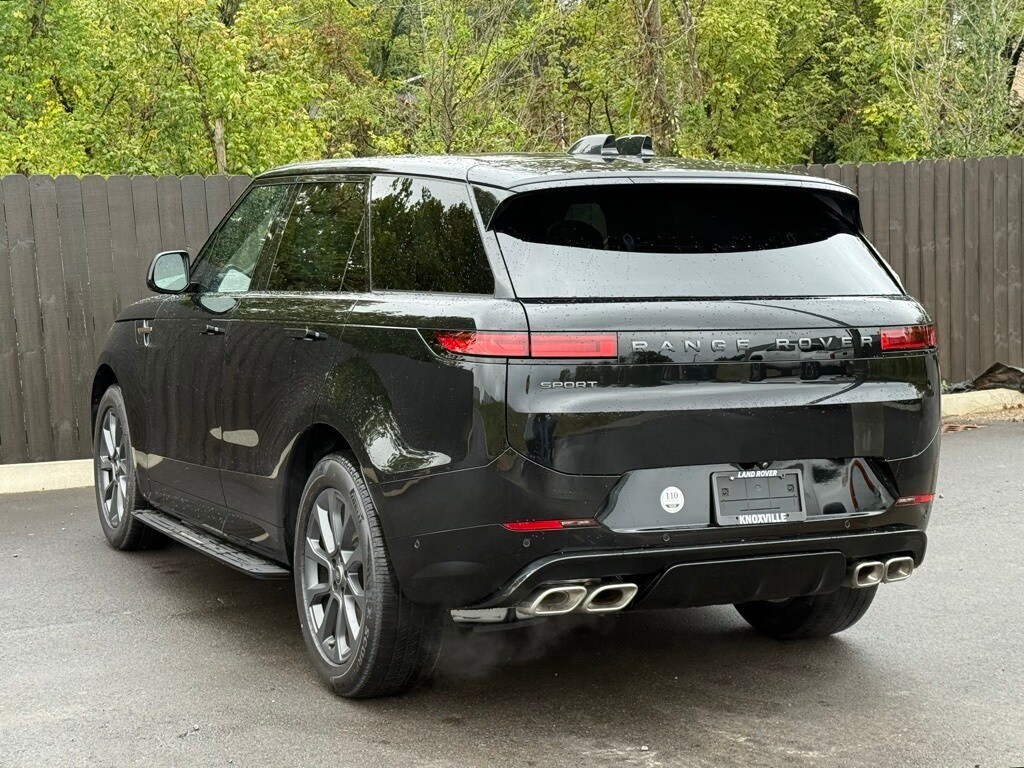 2025 Land Rover Range Rover Sport SE photo 3