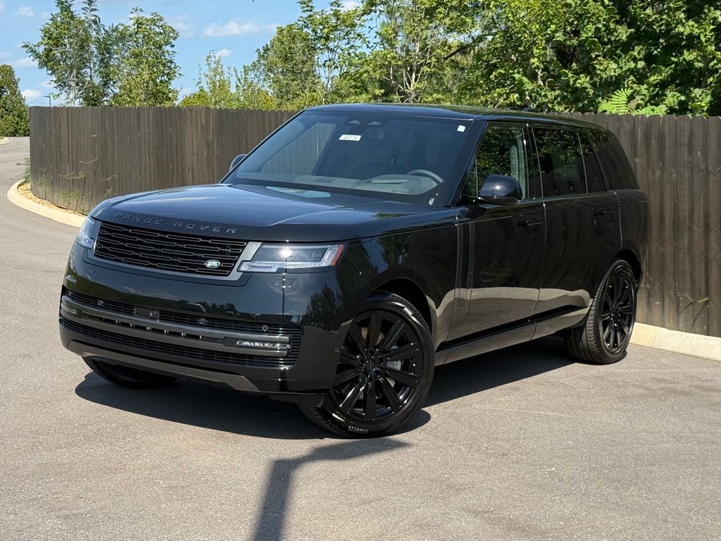 New 2026 Land Rover Range Rover SE LWB 7-Seats / V8