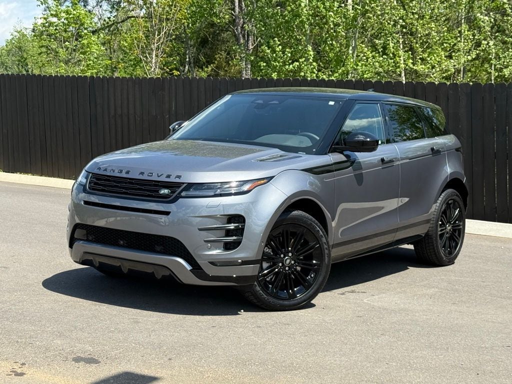 2026 Land Rover Range Rover Evoque Dynamic SE's photo