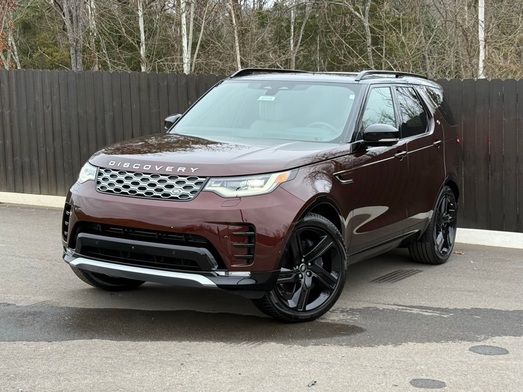 2026 Land Rover Discovery Gemini Edition's photo