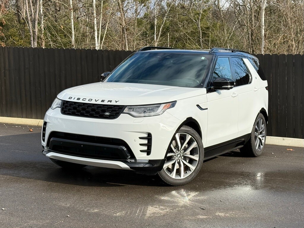Certified 2025 Land Rover Discovery Dynamic SE SUV