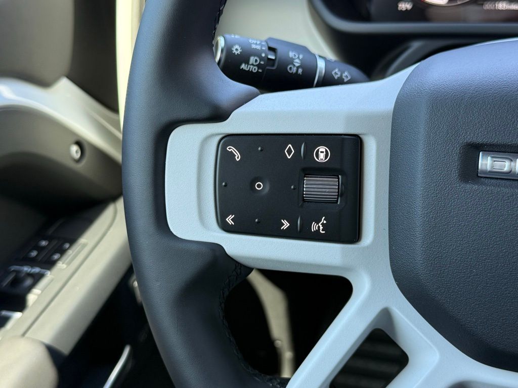 2026 Land Rover Defender X-Dynamic SE - Photo 19