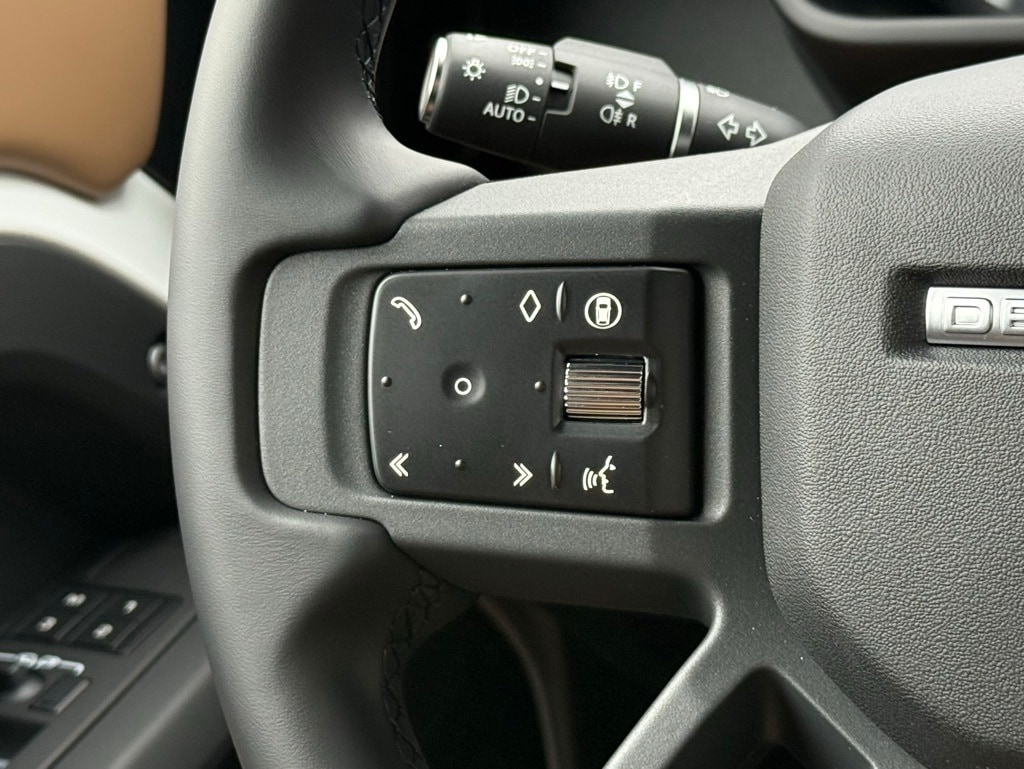 2026 Land Rover Defender X-Dynamic SE - Photo 22