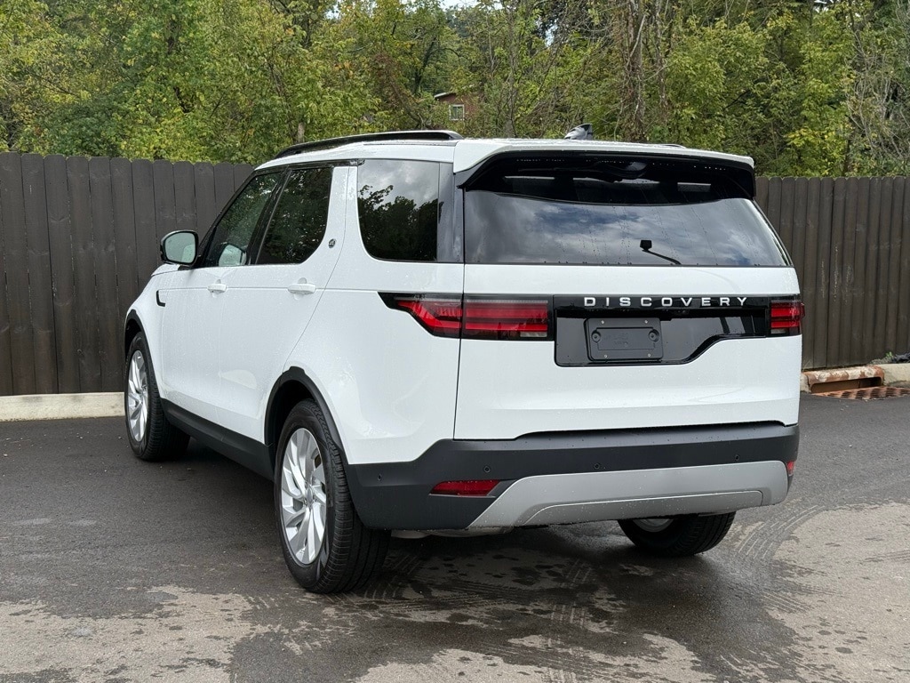 New 2025 Land Rover Discovery S SUV