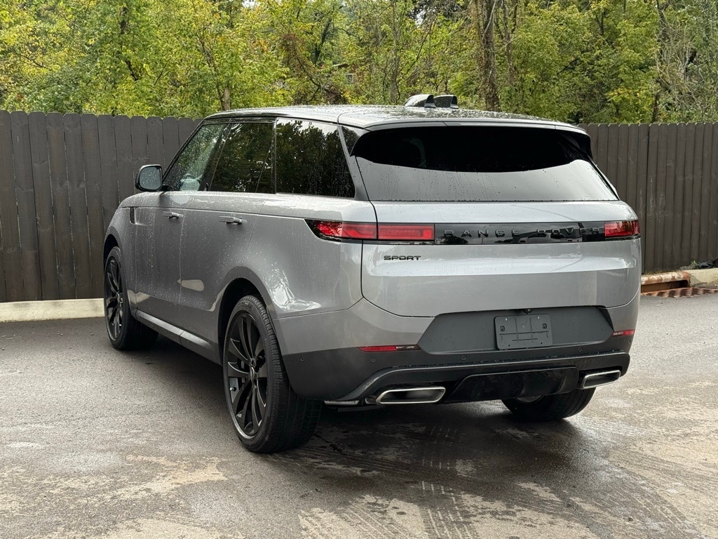 New 2025 Land Rover Range Rover Sport SE 360PS SUV