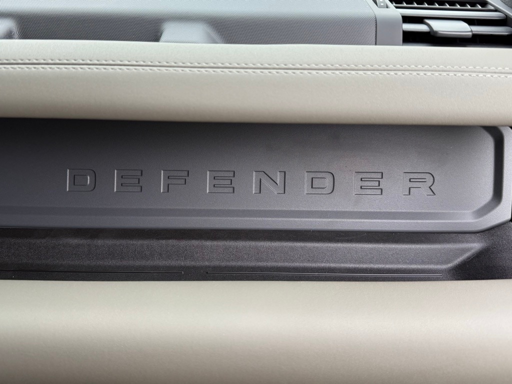 2026 Land Rover Defender X-Dynamic SE - Photo 38