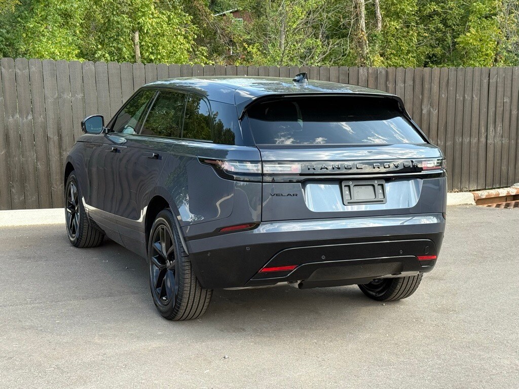 2026 Land Rover Range Rover Velar P250 Dynamic SE photo 3