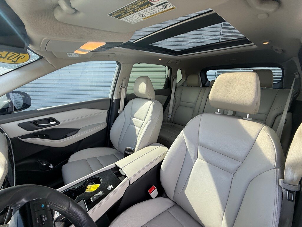 2023 Nissan Rogue SL photo 3