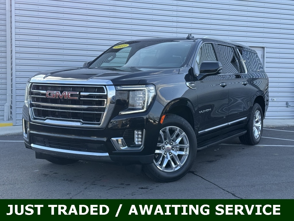 2023 GMC Yukon XL SLT's photo