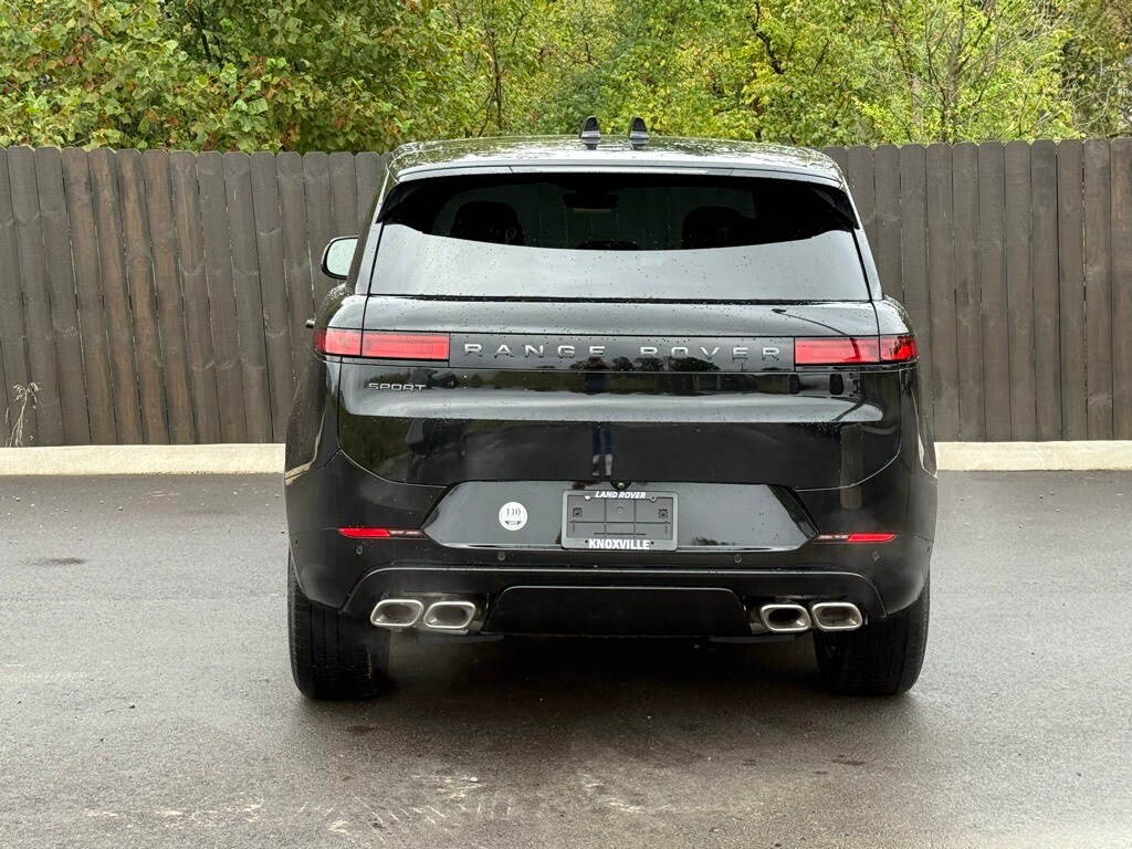 2025 Land Rover Range Rover Sport SE photo 4