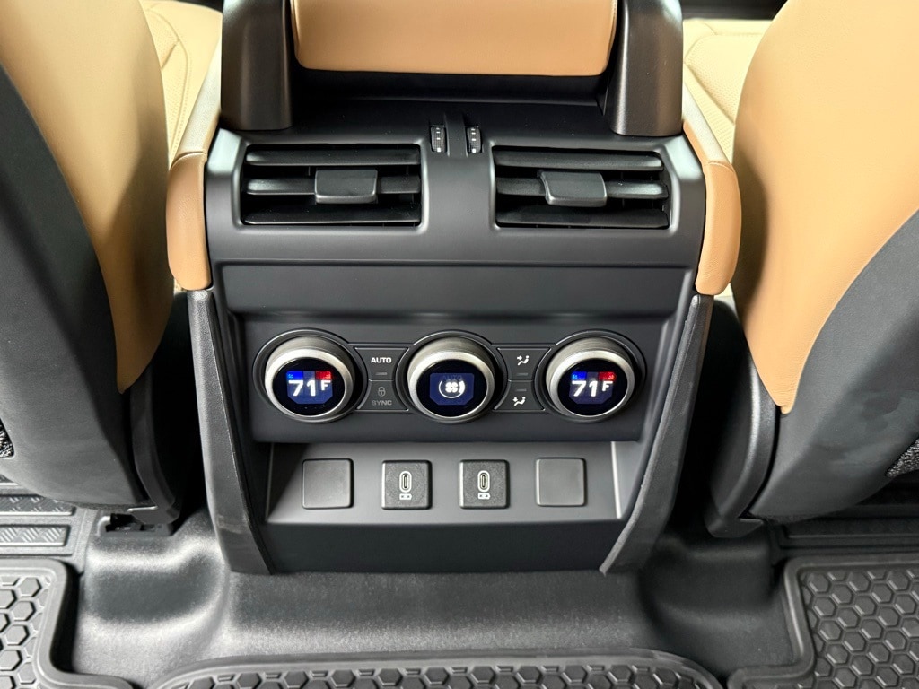 2026 Land Rover Defender X-Dynamic SE - Photo 36