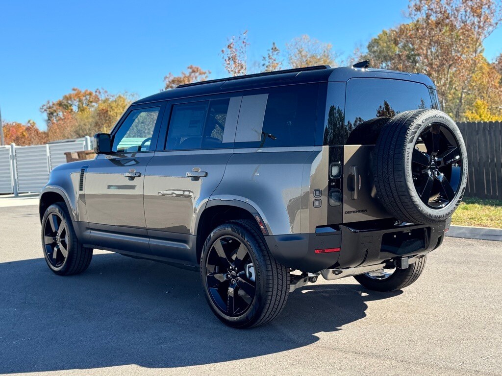 2026 Land Rover Defender 110 S photo 3