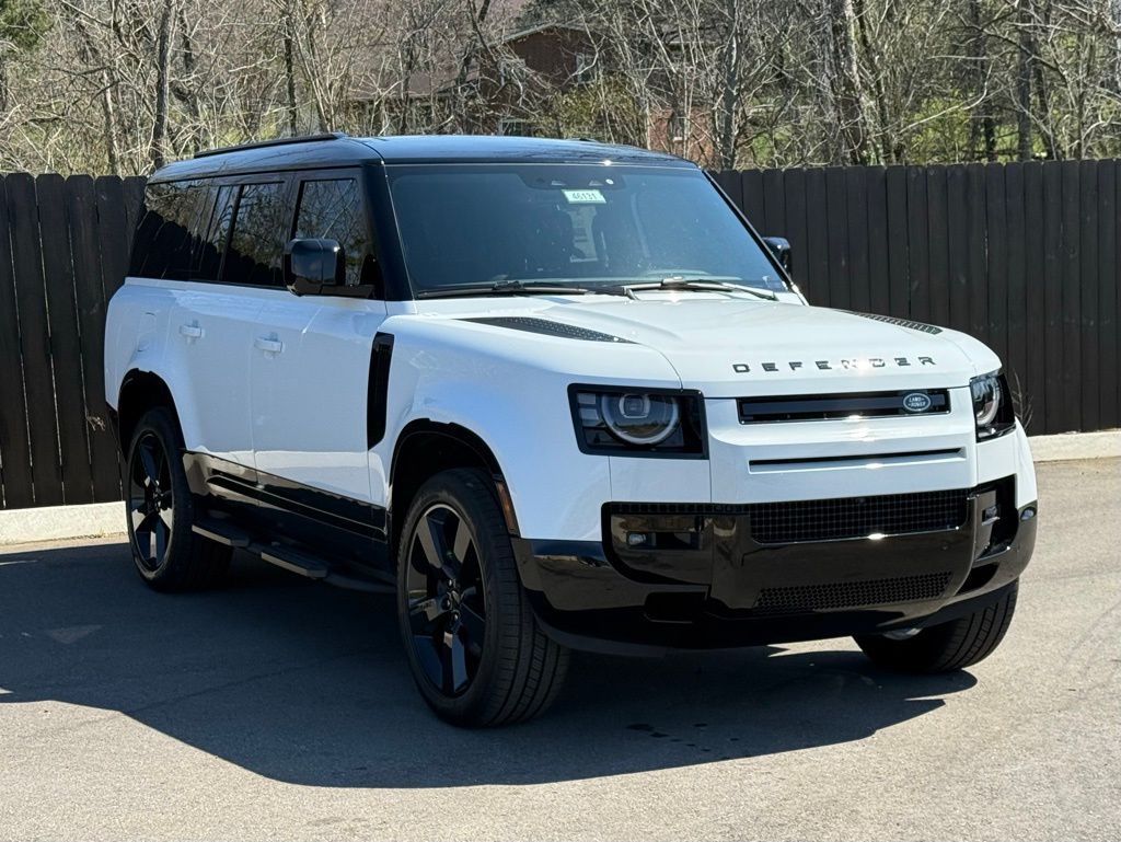 2026 Land Rover Defender X-Dynamic SE - Photo 7