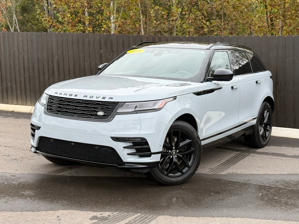 2026 Land Rover Range Rover Velar Dynamic SE's photo