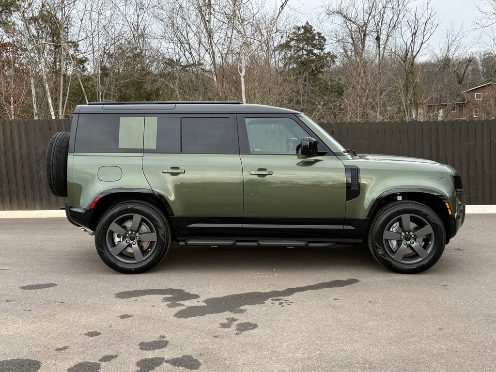 2026 Land Rover Defender X-Dynamic SE - Photo 7
