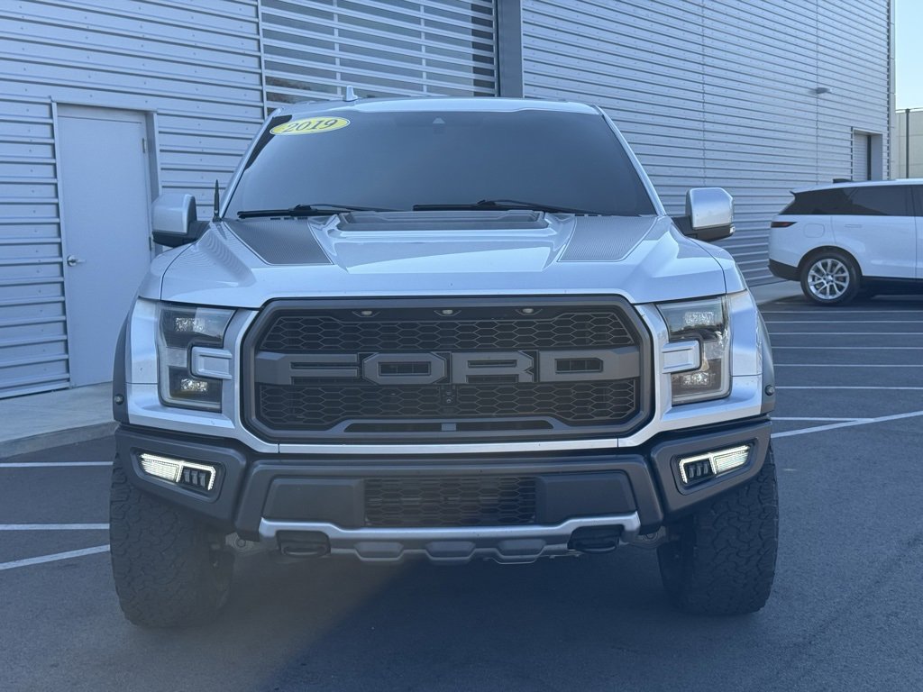 2019 Ford F-150 Raptor photo 2