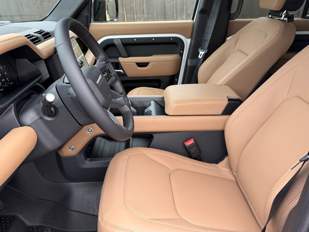 2026 Land Rover Defender X-Dynamic SE - Photo 11