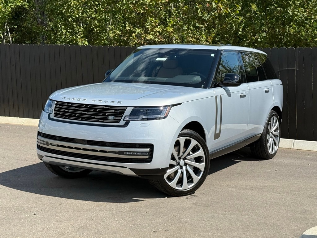 New 2025 Land Rover Range Rover SE 530PS SUV