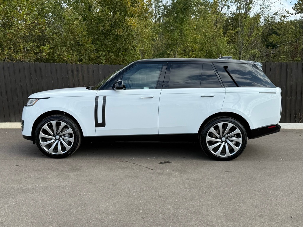 New 2025 Land Rover Range Rover SE 530PS SUV