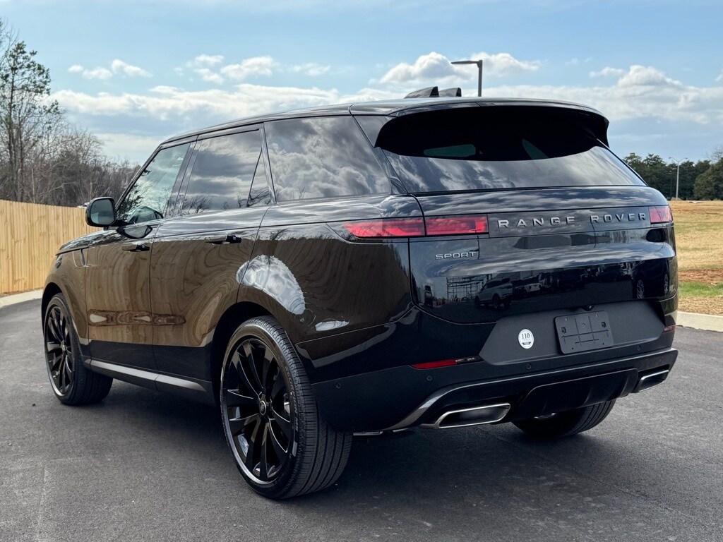 2025 Land Rover Range Rover Sport SE photo 2