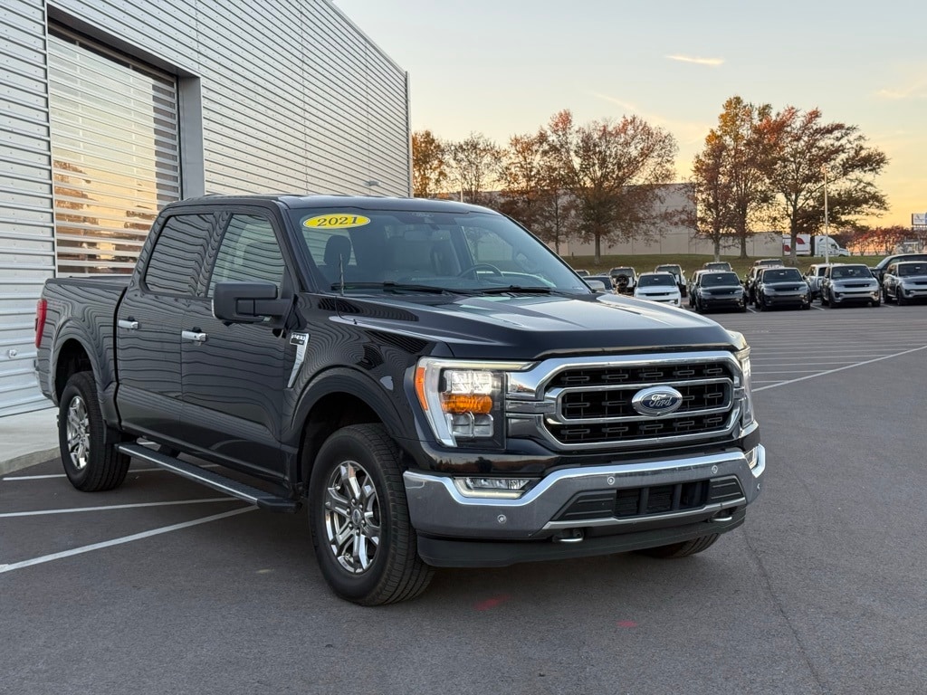 2021 Ford F-150 XLT photo 3