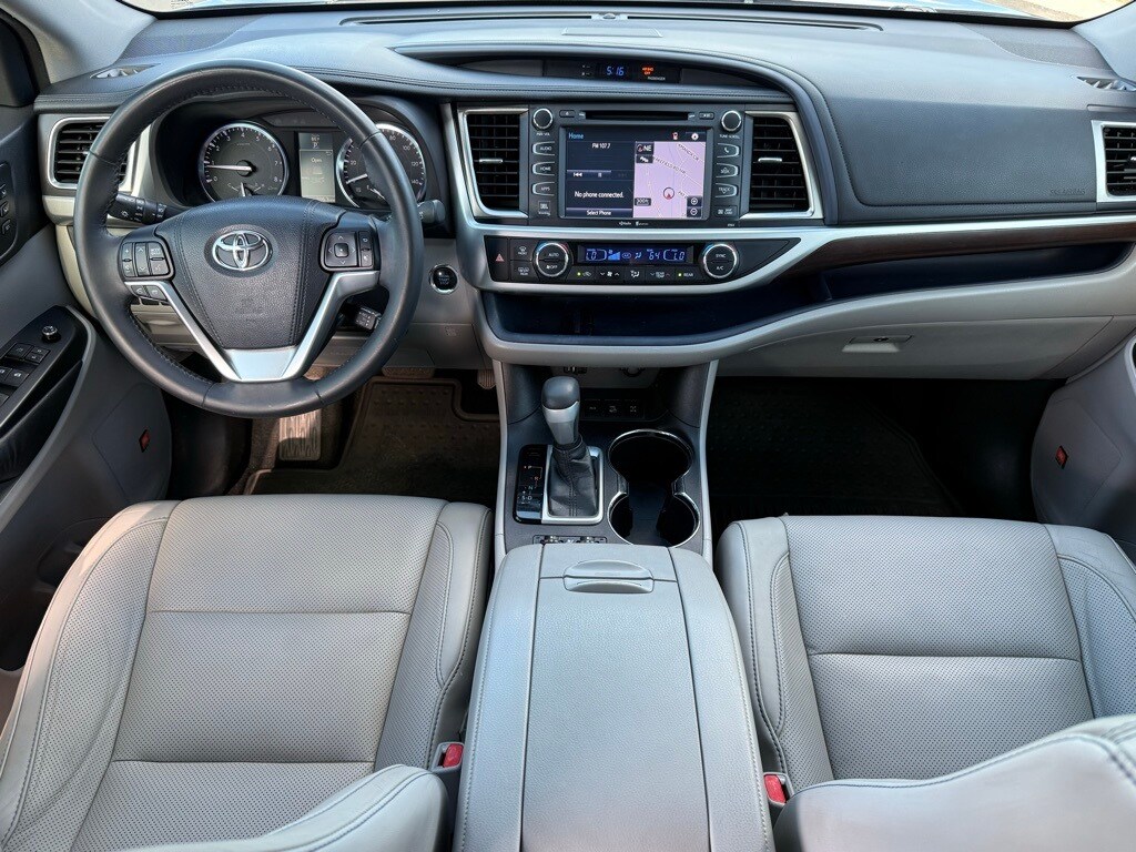 2015 Toyota Highlander Limited photo 3
