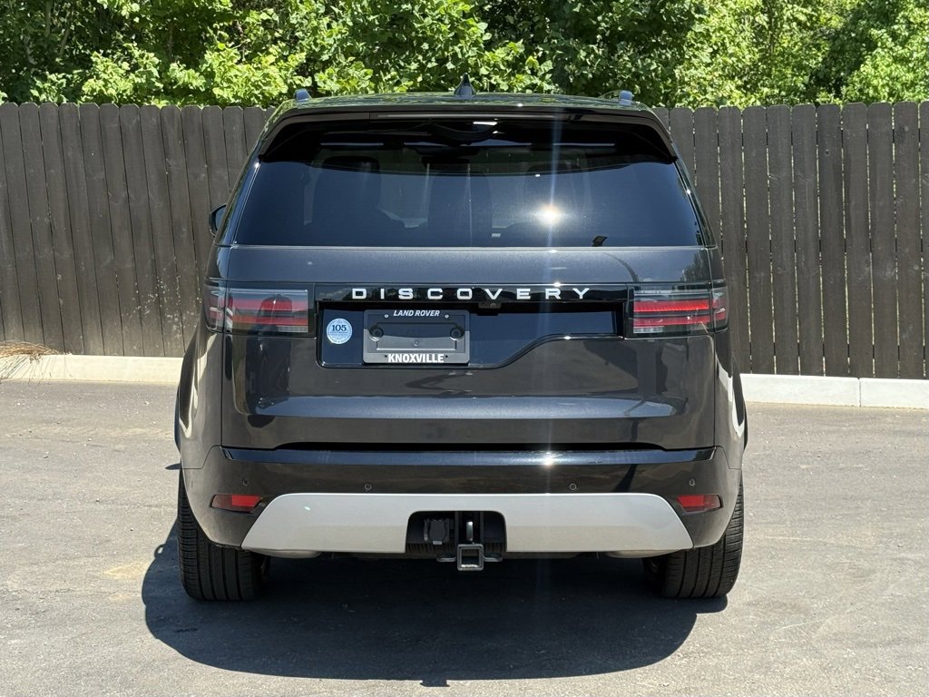 2024 Land Rover Discovery Metropolitan Edition photo 4