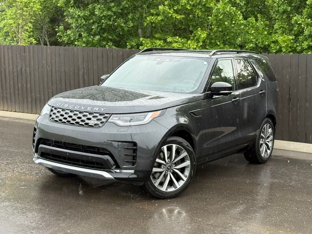2026 Land Rover Discovery P360 Gemini Edition's photo