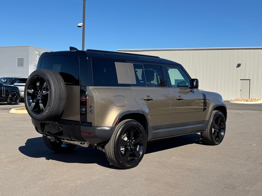 New 2026 Land Rover Defender 110 S 300PS SUV