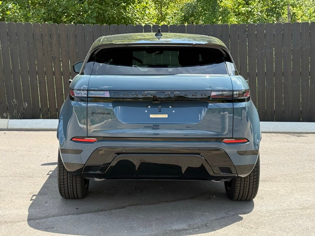 2026 Land Rover Range Rover Evoque Dynamic SE photo 4