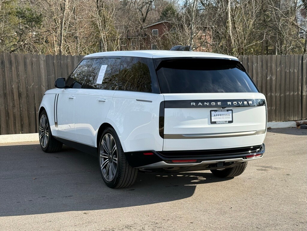 2024 Land Rover Range Rover SE photo 2