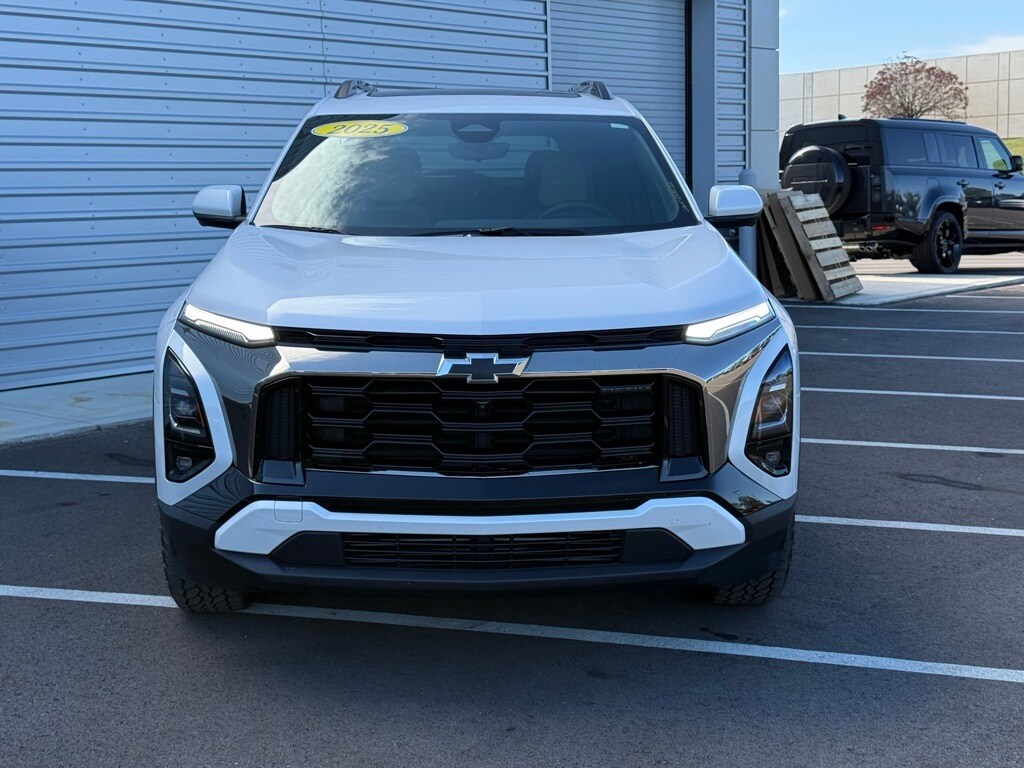 2025 Chevrolet Equinox ACTIV photo 2