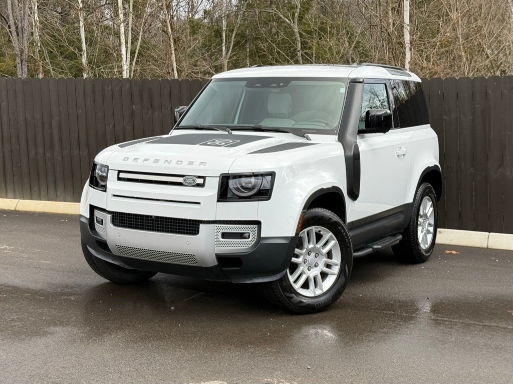 2025 Land Rover Defender S's photo