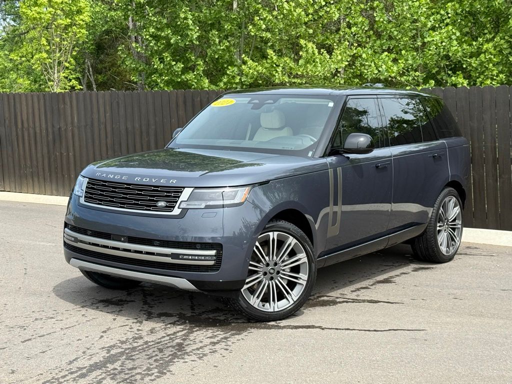 2024 Land Rover Range Rover 3.0 SE LWB 7's photo