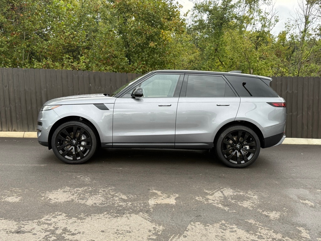 New 2025 Land Rover Range Rover Sport SE 360PS SUV
