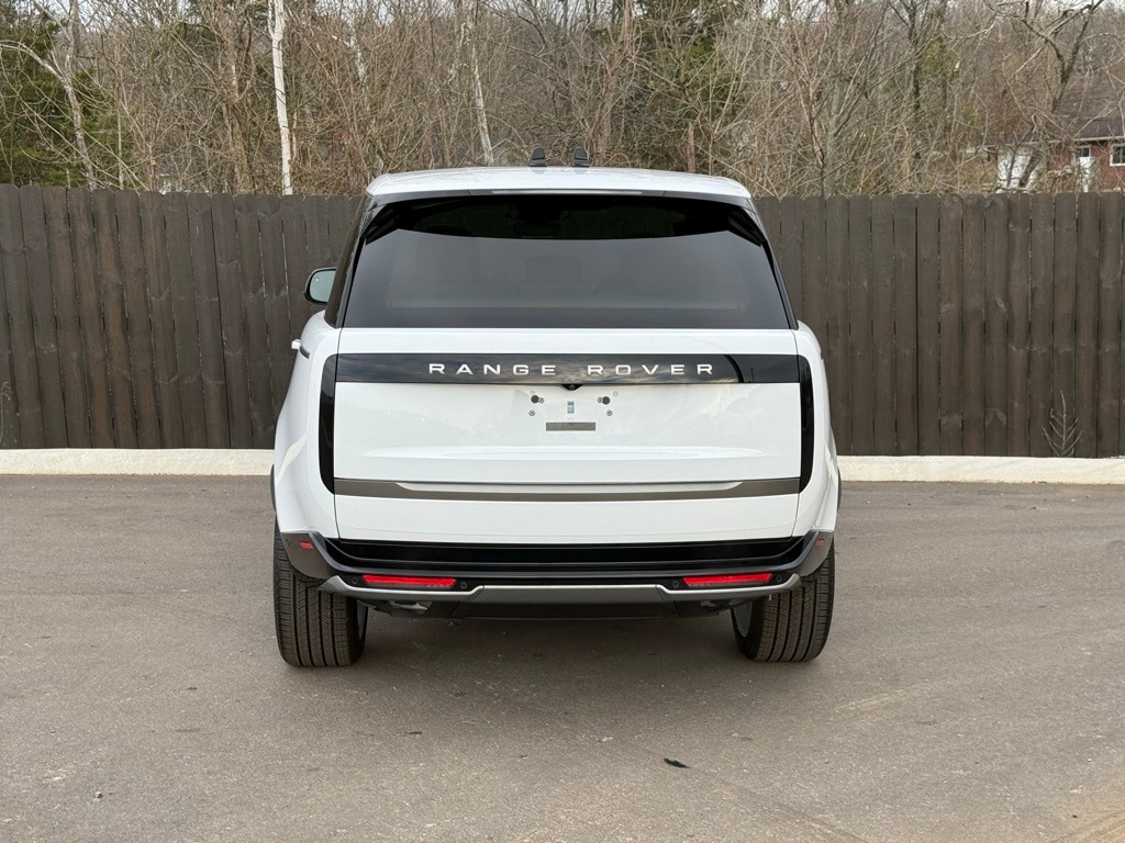 New 2025 Land Rover Range Rover SE SUV