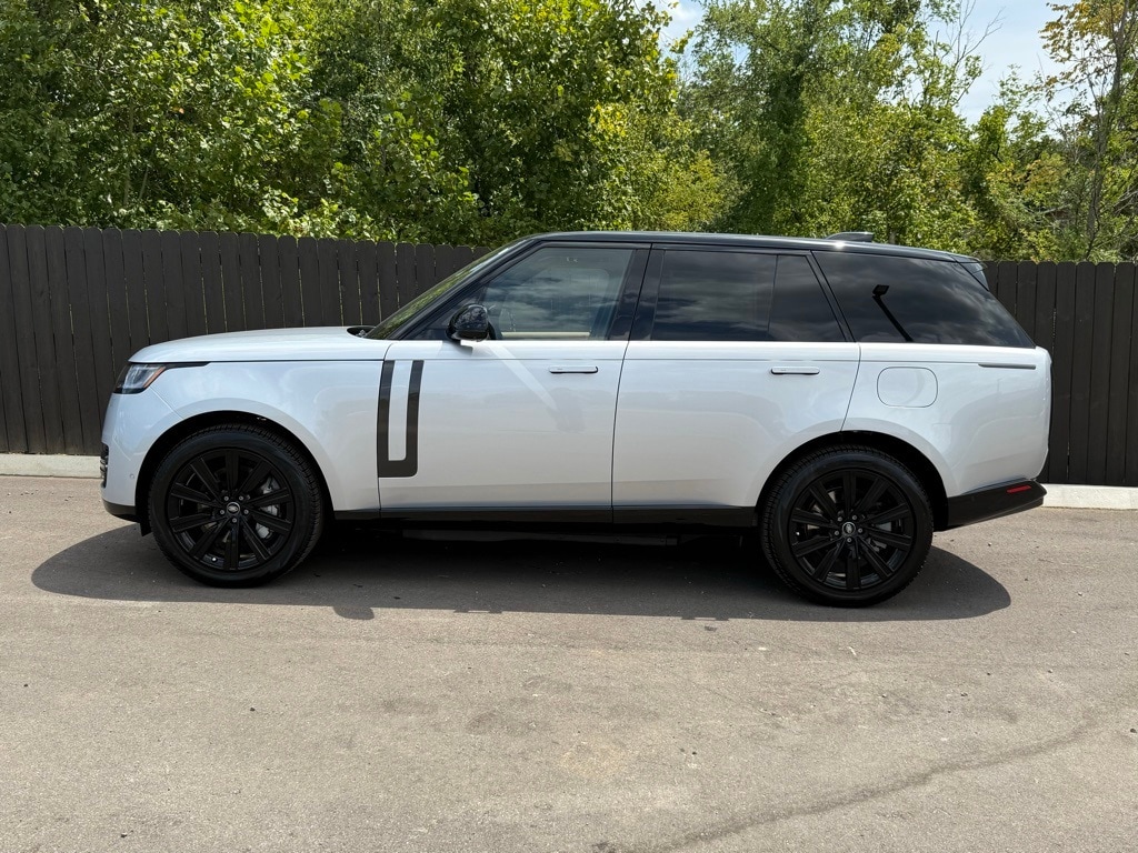 New 2025 Land Rover Range Rover SE Phev SUV
