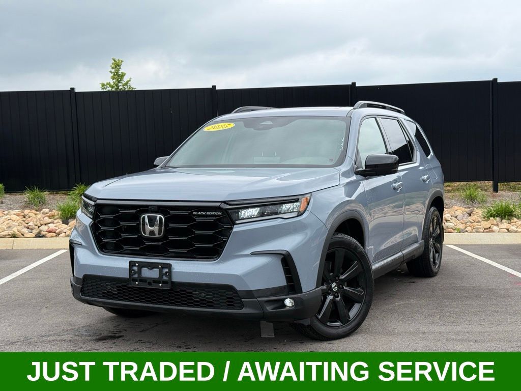 2025 Honda Pilot Black Edition AWD's photo