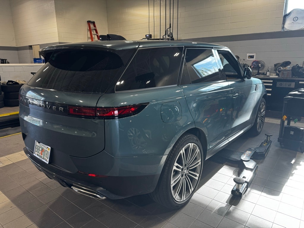 Used 2025 Land Rover Range Rover Sport SE SUV