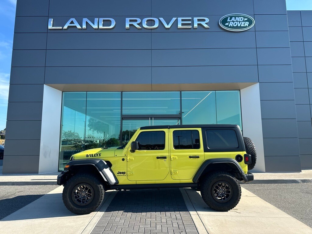 2023 Jeep Wrangler Willys photo 4