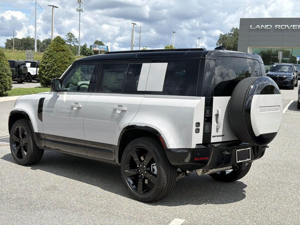 New 2026 Land Rover Defender 110 X-Dynamic SE SUV