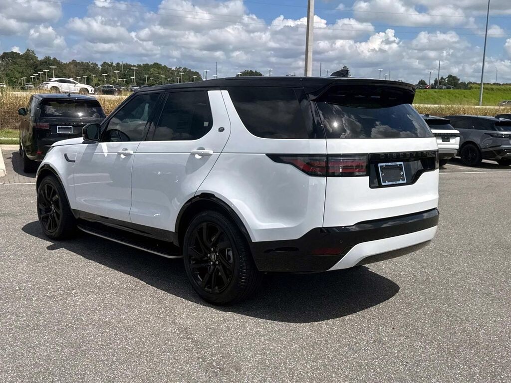 New 2025 Land Rover Discovery P300 Dynamic SE SUV
