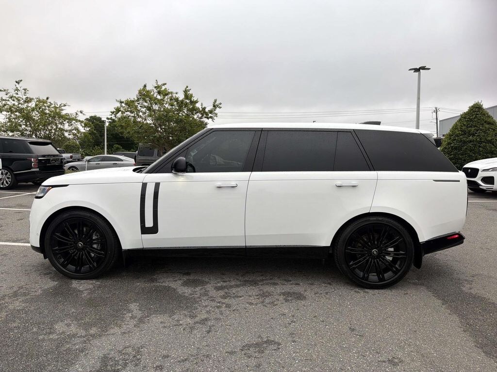 Used 2025 Land Rover Range Rover SE SUV