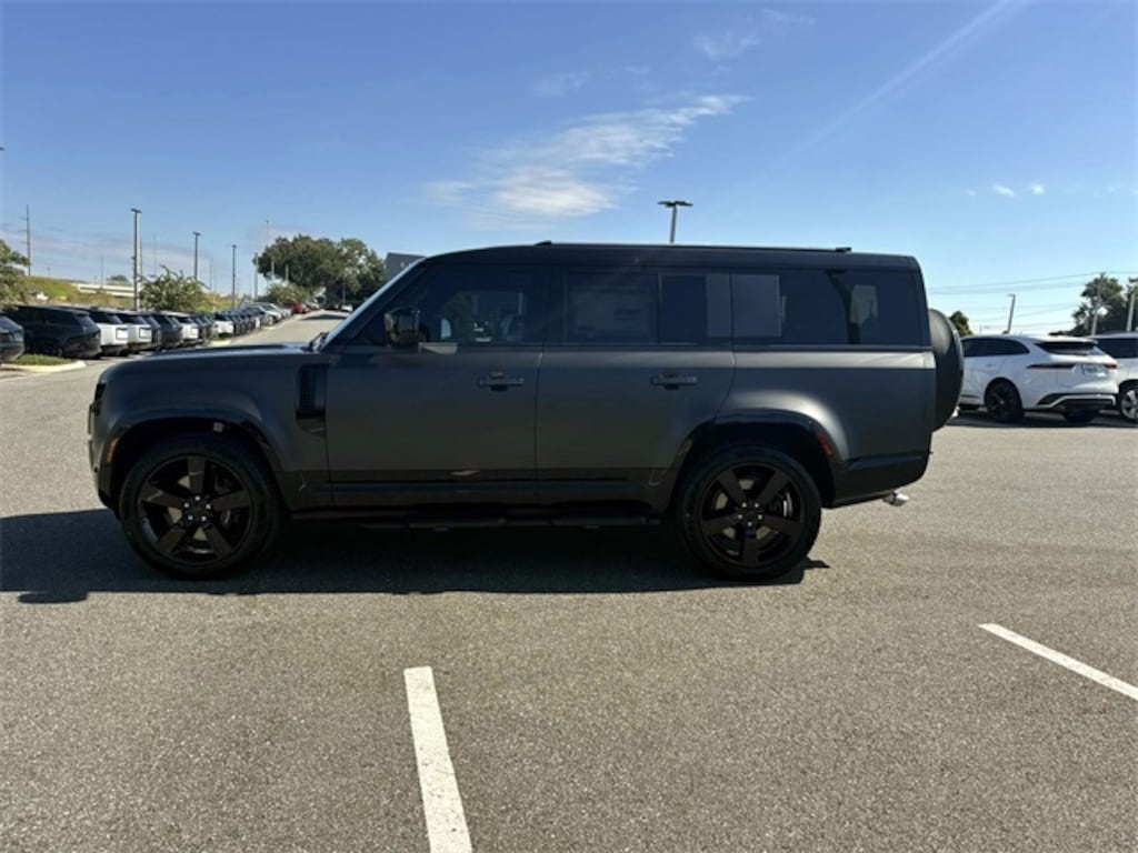 New 2026 Land Rover Defender 130 XV8 500PS SUV