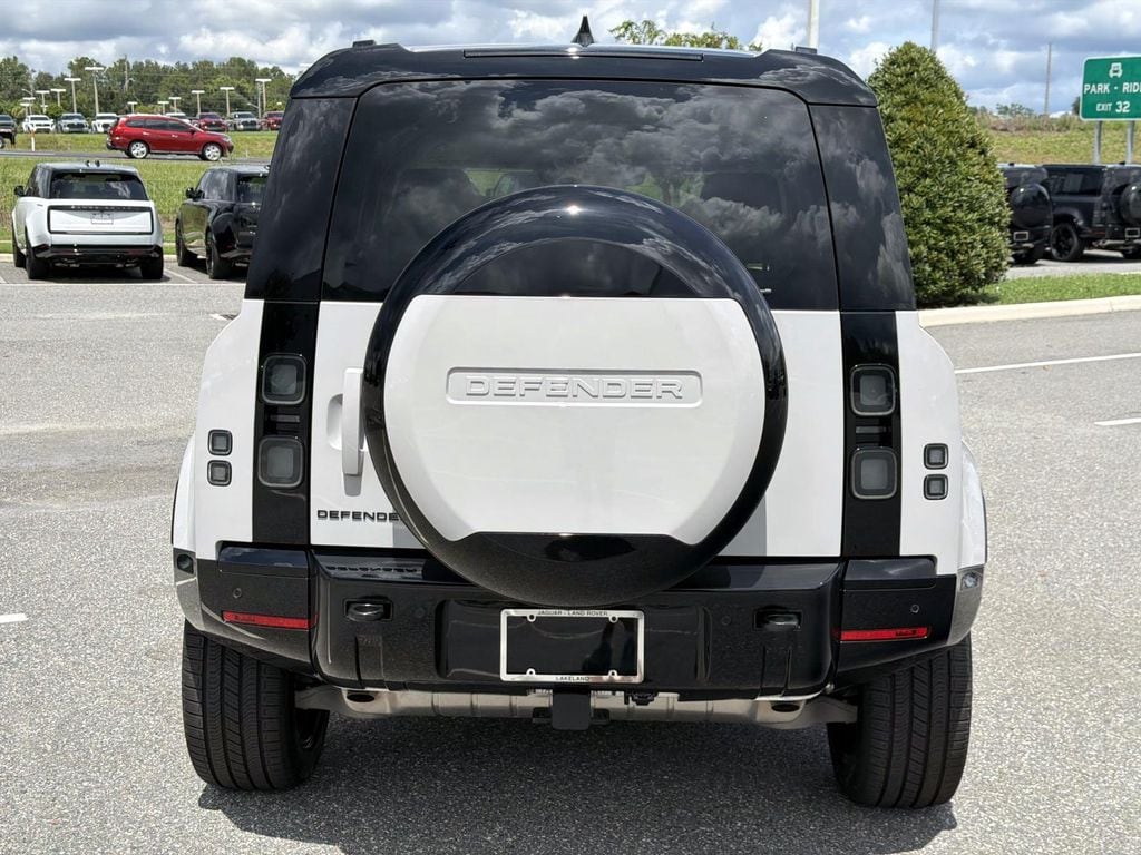 New 2026 Land Rover Defender 110 X-Dynamic SE SUV