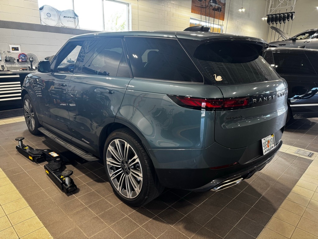 Used 2025 Land Rover Range Rover Sport SE SUV