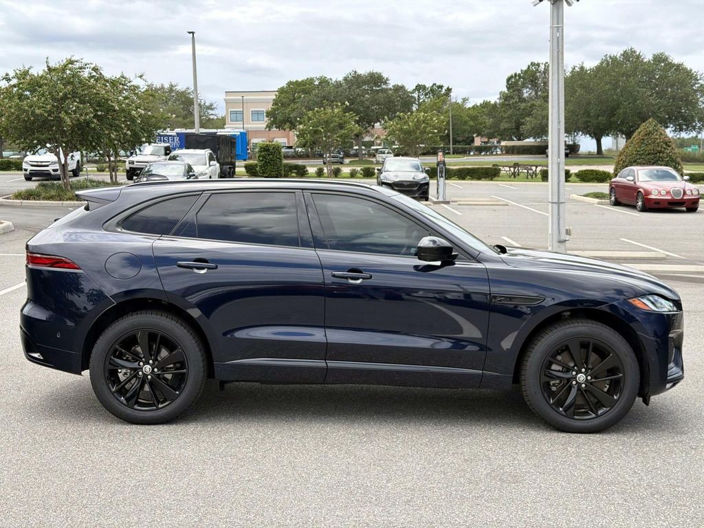 2026 Jaguar F-Pace R-Dynamic S - Photo 6