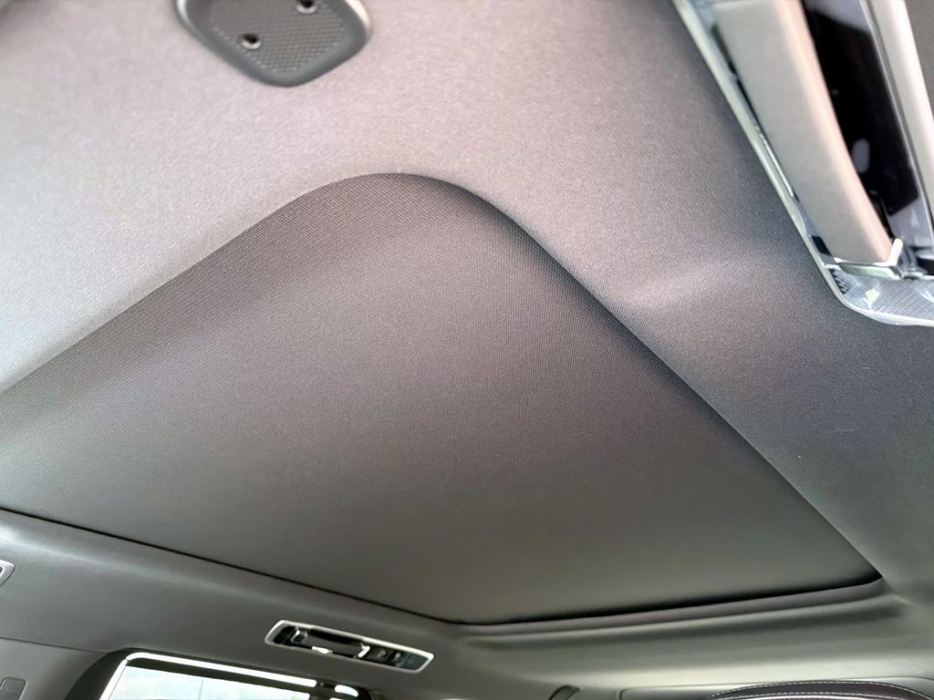 2026 Land Rover Range Rover SE - Photo 20